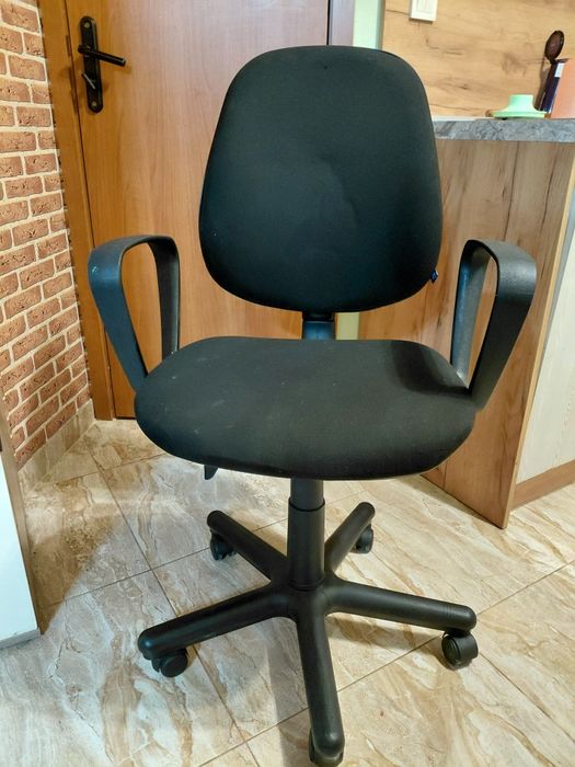 Офис стол за бюро