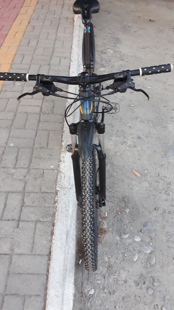 Срочно продам хороший горный велосипед