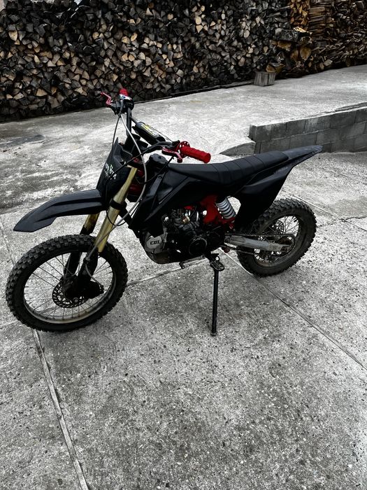 Ultra 125cc 4 timpi