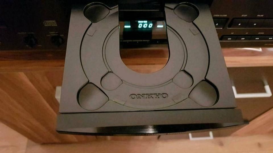 Onkyo DX-6850 Integra Series. Cd player high-end.  Preț fix !