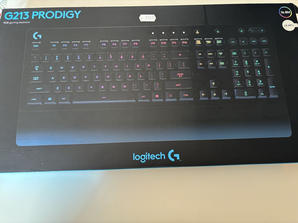 Геймърска Клавиатура Logitech G213