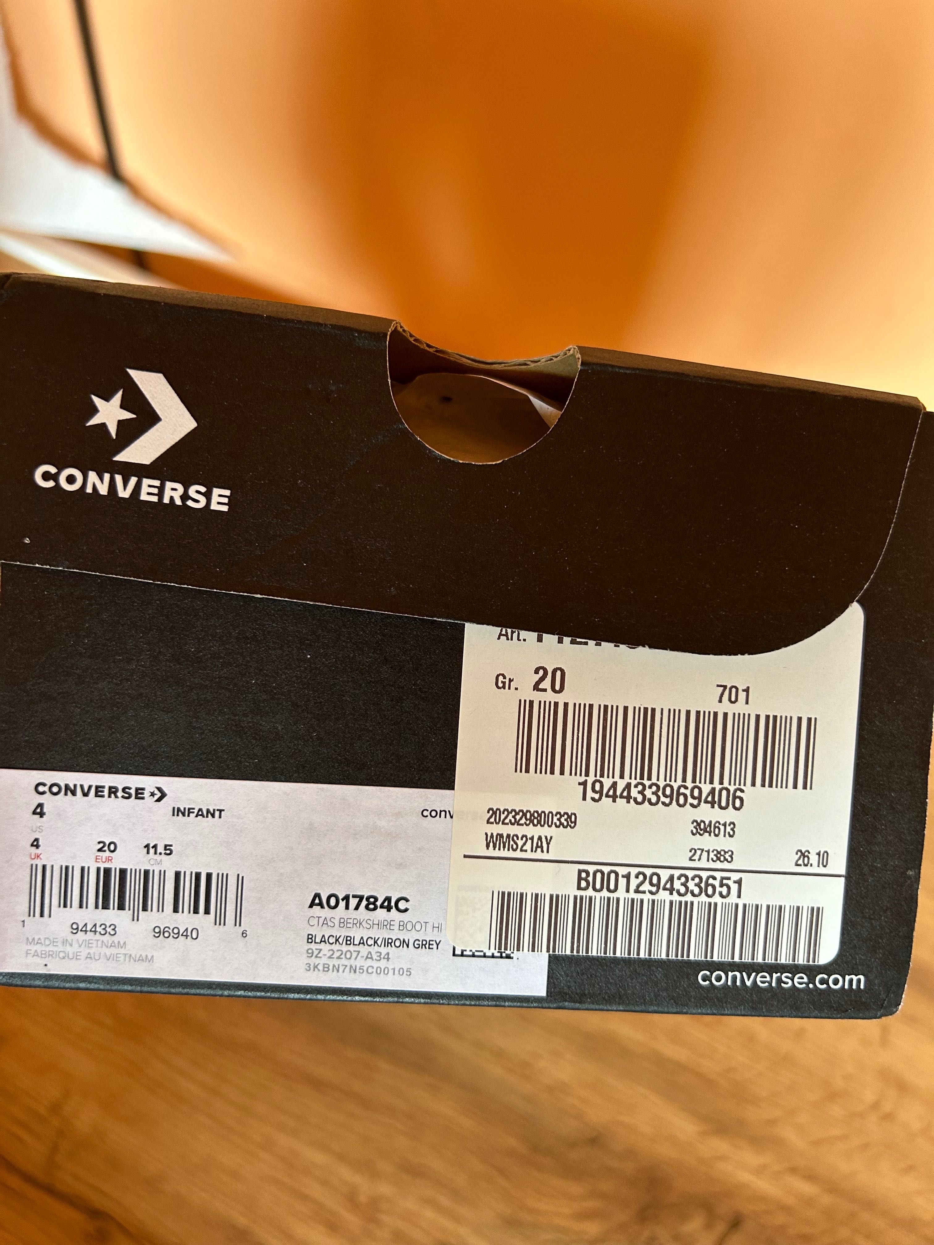 Чисто нови сникърси боти Converse номер 20