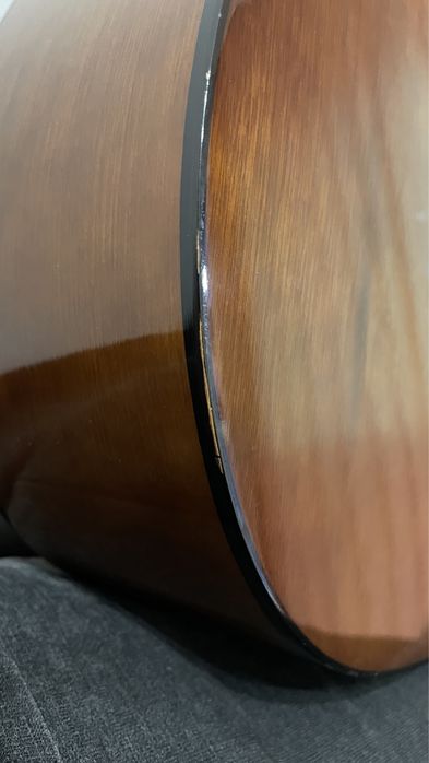 Yamaha F310 – акустична китара, почти нова + подарък държач