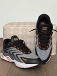 Nike Air Max TW.
