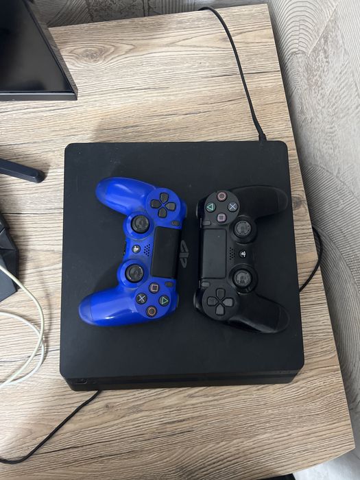 Продам Плейстейшн 4