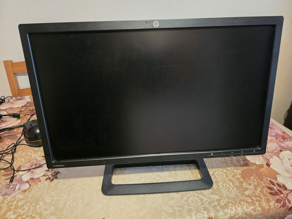 HP ZR2440w – 24" IPS монитор (1920x1200, DisplayPort, HDMI, DVI)