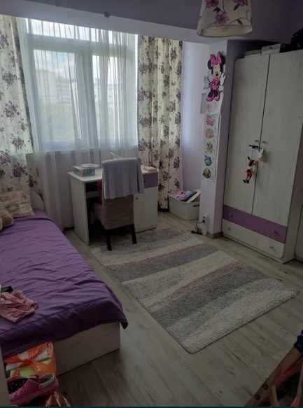 Дава се под наем Тристаен апартамент в Бургас, Меден рудник - зона А - 84 кв.м за 300 € - Снимка #2