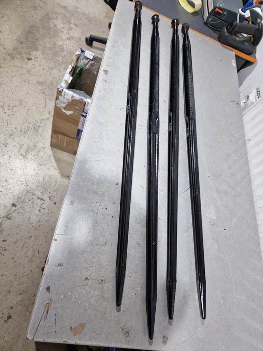 Tepuse dinti furca baloti gunoi Lungime: 1100 mm import Olanda 
Diamet