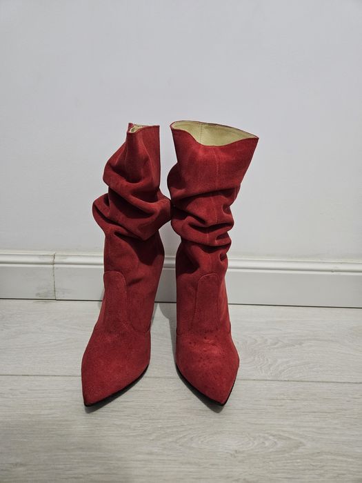 Botine rosii piele intoarsa, 36