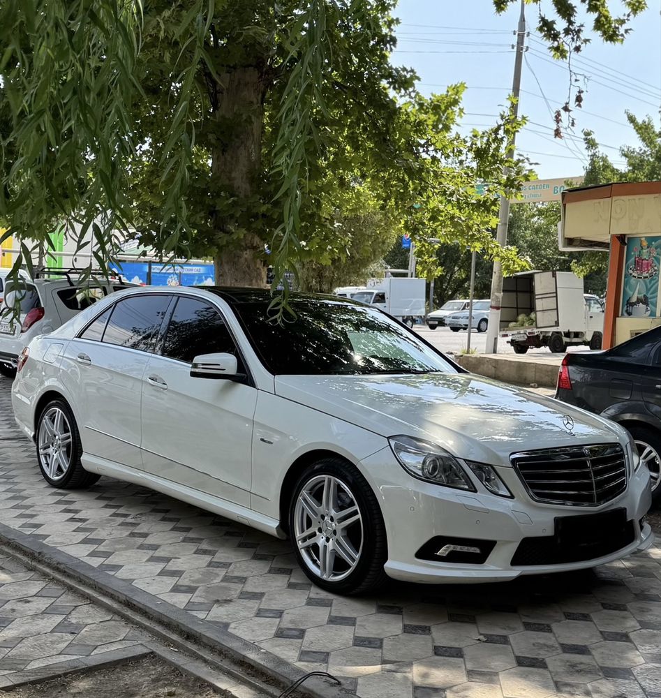 W212  Mercedes-Benz