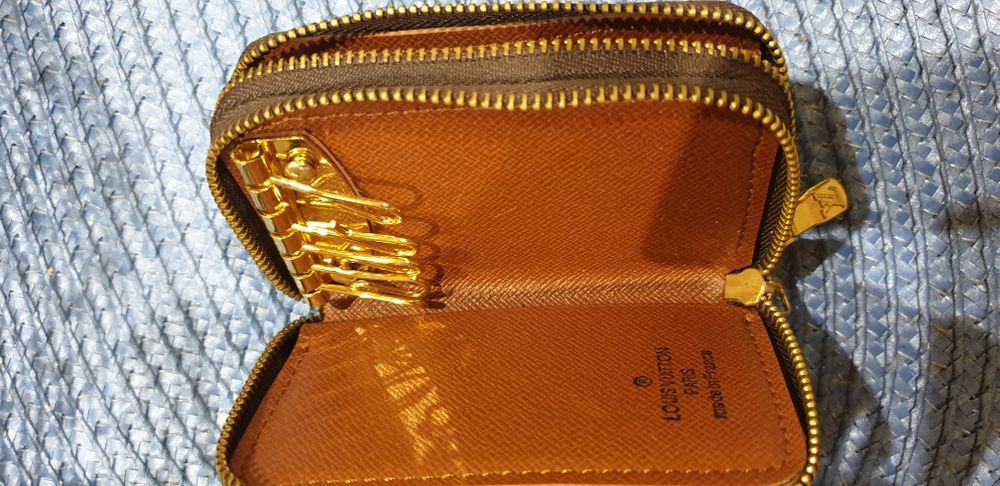 Portofele scumpe si originale