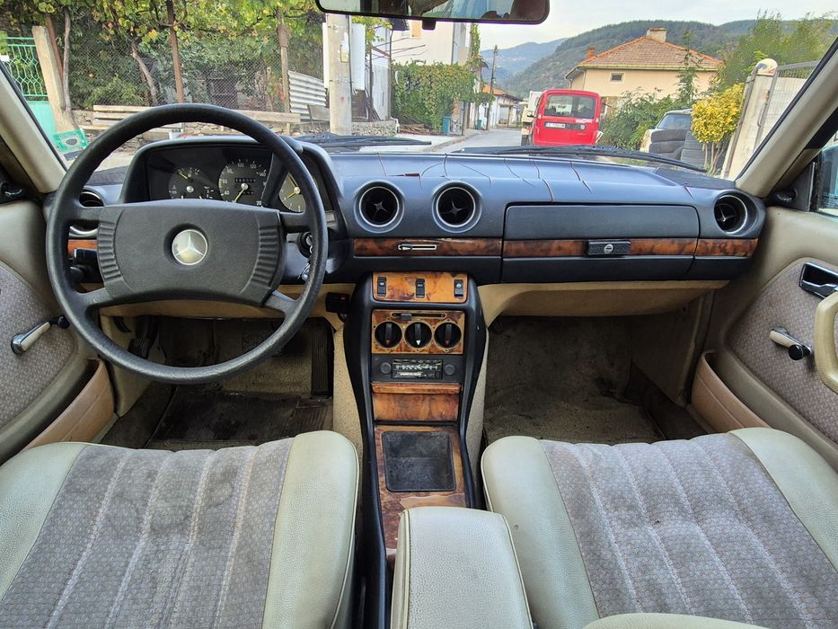 Mercedes 123C 2.3 Coupe