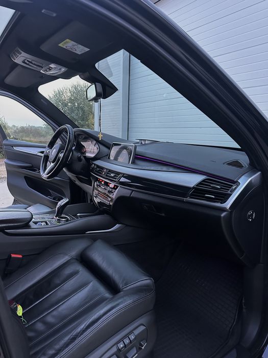 BMW X5 / 2015 / 381 CP