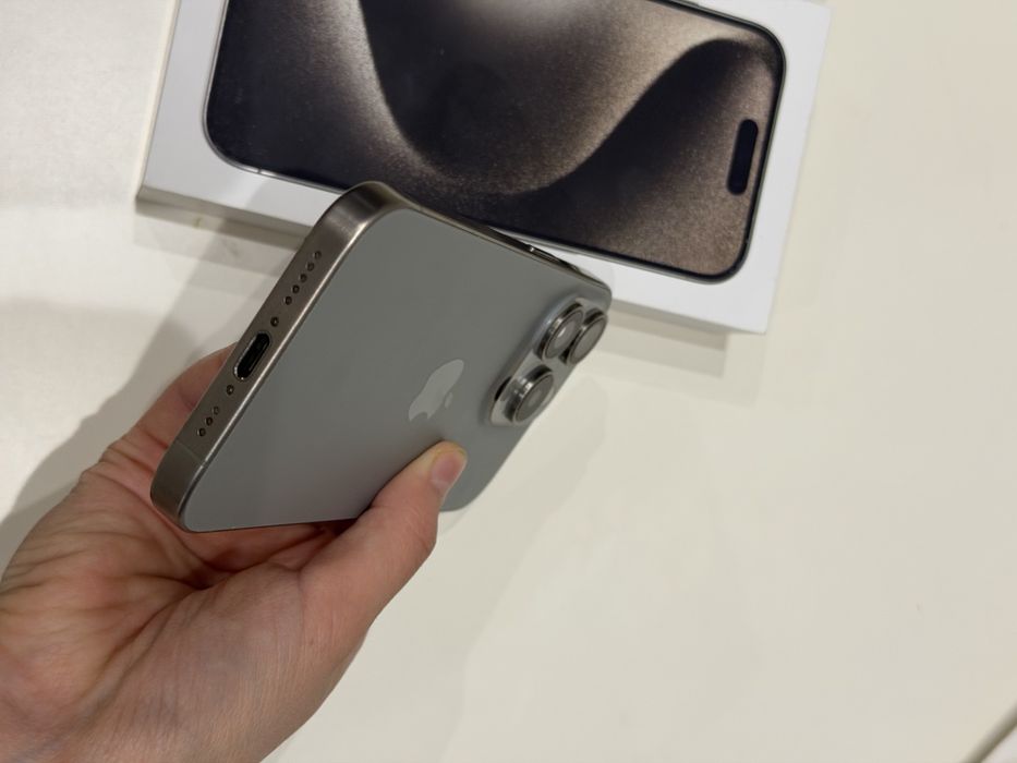 iPhone 15 pro 128Gb Titan