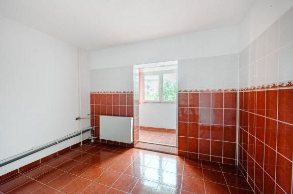 Se închiriază apartament cu 3 camere nemobilat , Matei Basarab