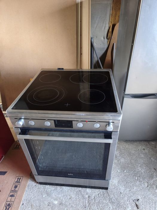 Aragaz cu plită electrică