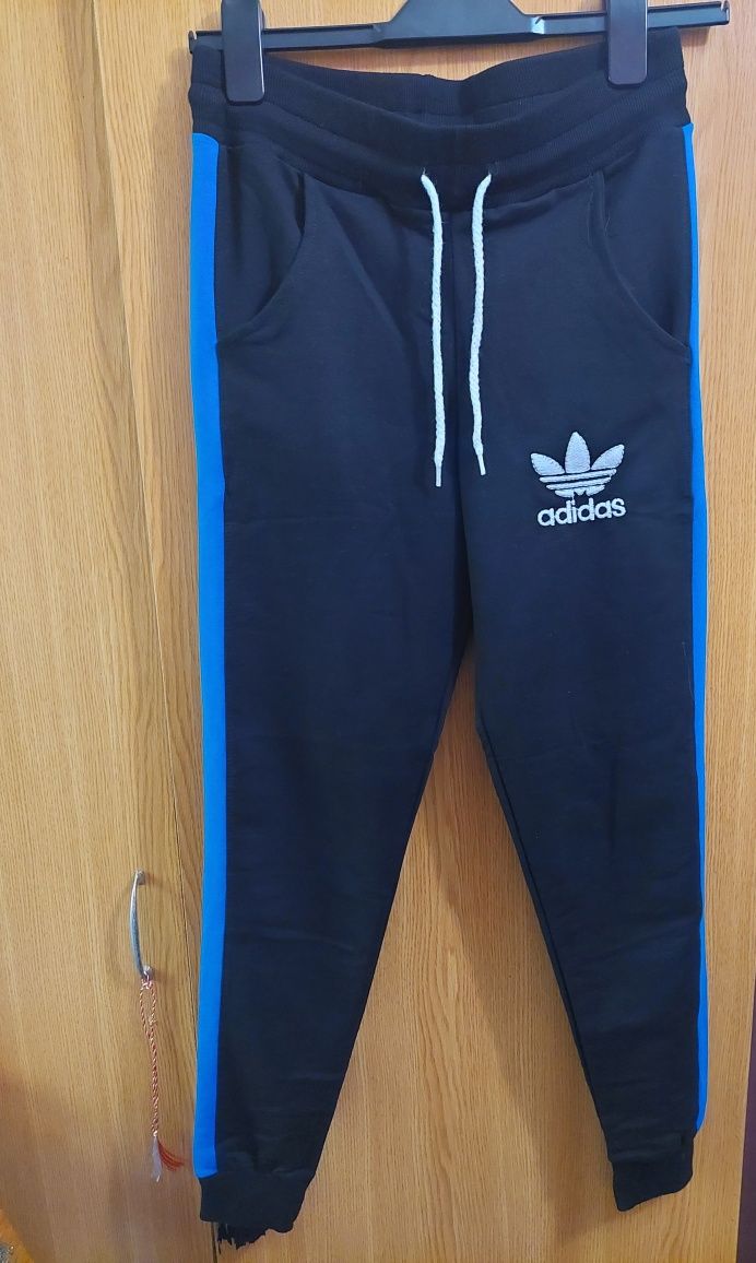 Trening damă Adidas frumos