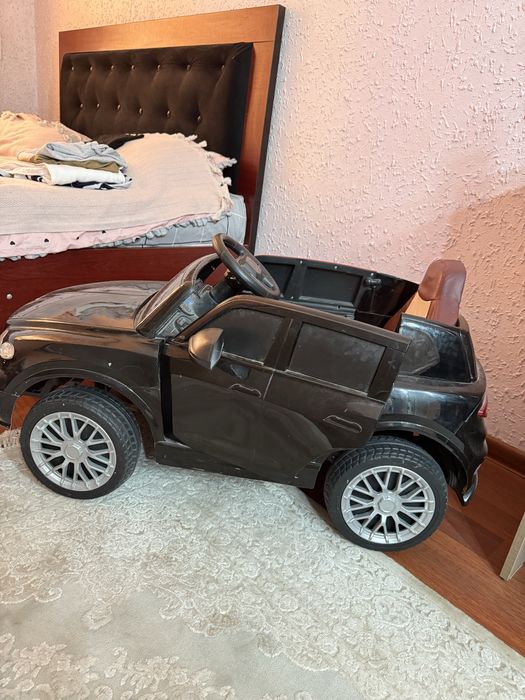 Продается  детский автомобиль
