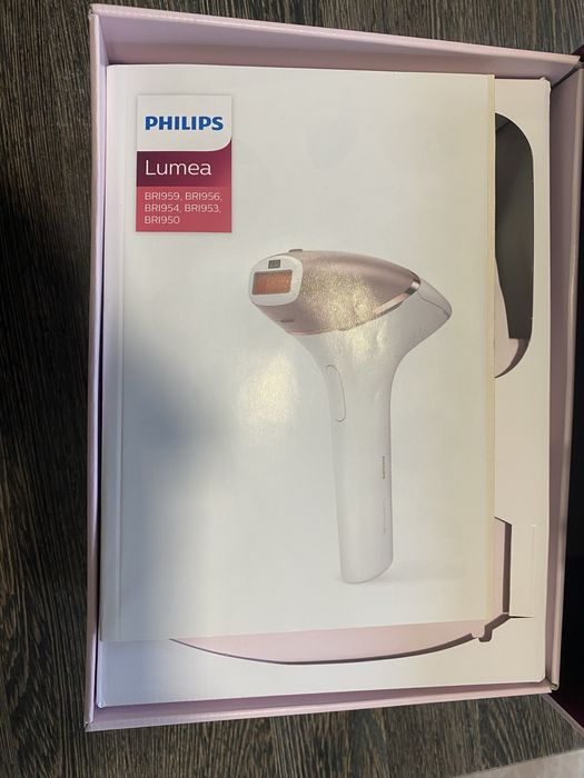 Фотоепилатор PHILIPS LUMEA BRI 959