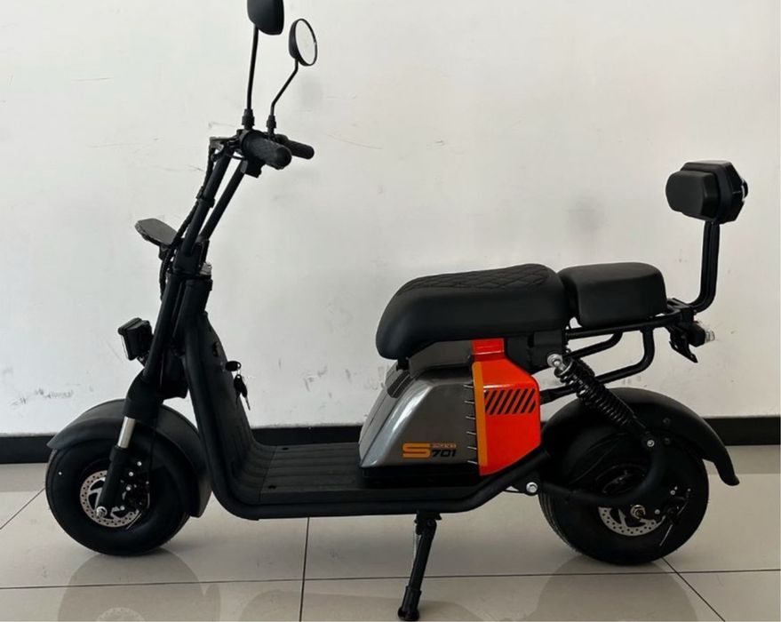 Scuter electric mini de copii