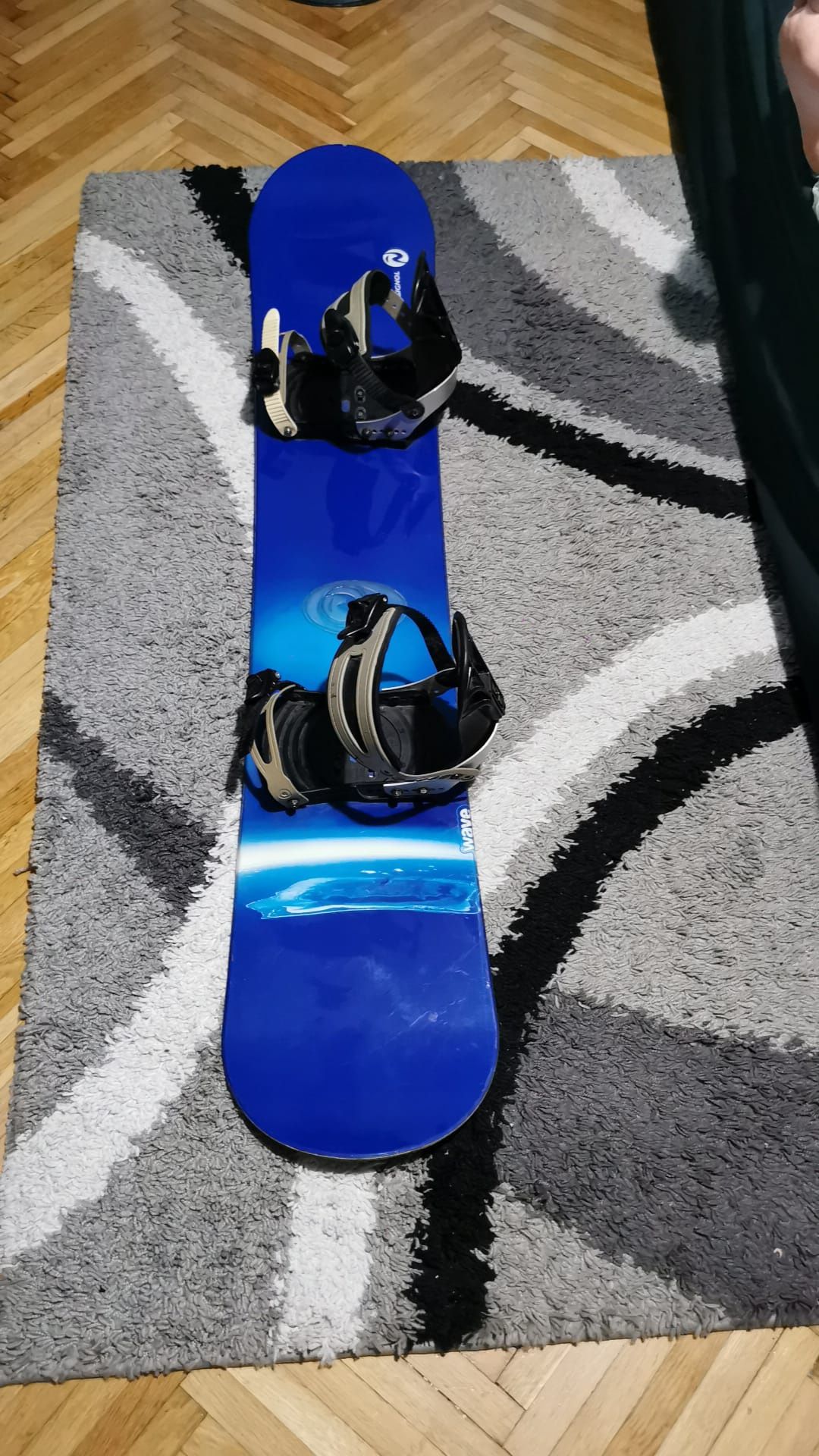 Vând placă de snowboard  Rossignol