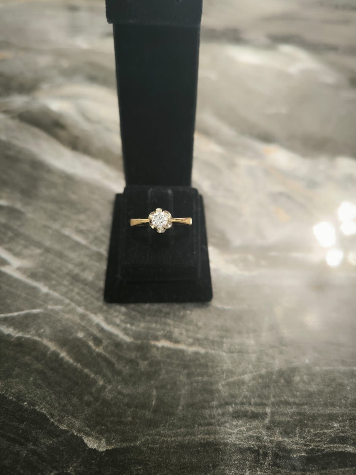 Золотое кольцо, бриллиант якутский 585 со сзвездой СССР