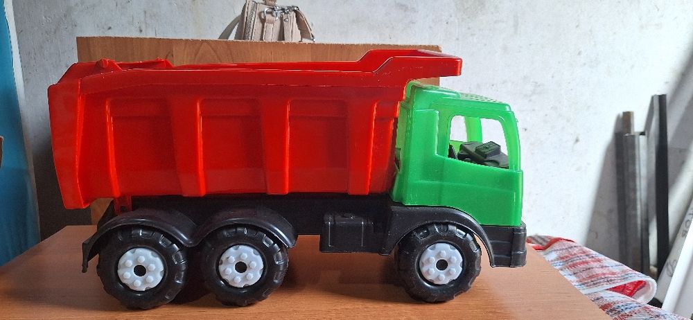 Продам игрушки б/у