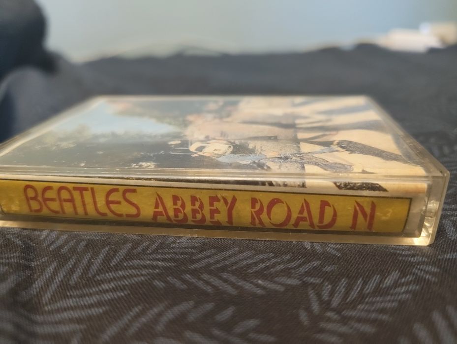 Касетки и дискове с музика