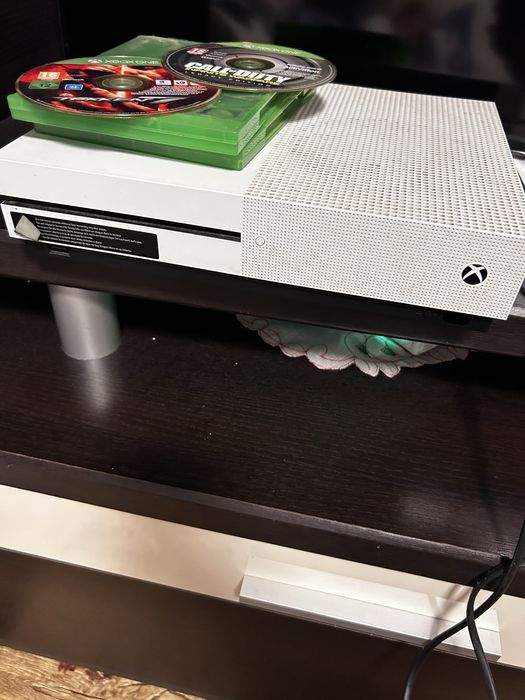 Xbox one s stare:10/10