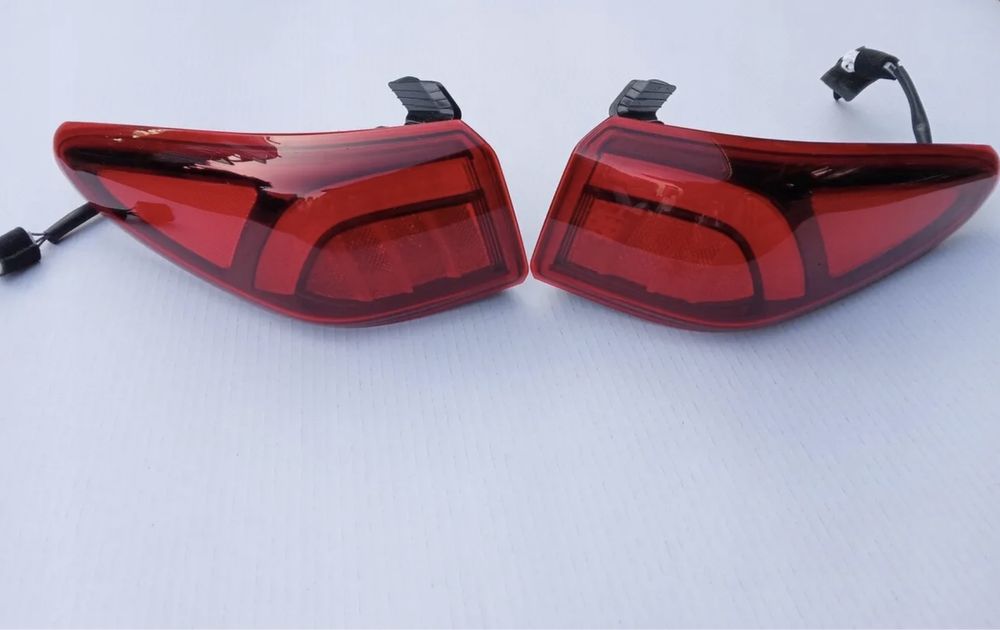 Оригинални OEM LED стопове за Hyundai Kona - комплект