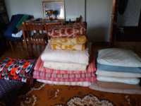 Постель(матрацы,одеяло и подушки)