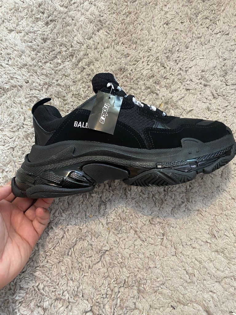 Balenciaga Triple S Premium