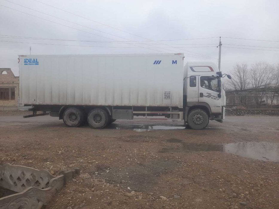 FAW CA (yuk furgon), 2023 — oq rang, dizel