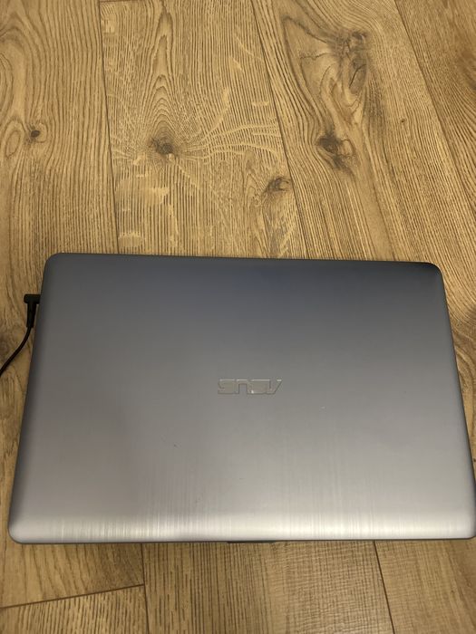 Laptop Asus X541UAK/ i5 GEN 7 / SSD 128 GB / 8 GB RAM