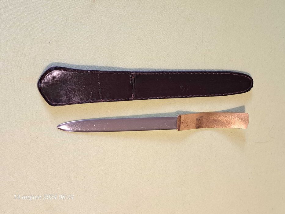 Cutit de birou, cu lama din otel si mmanunchi de alama pentru plicuri