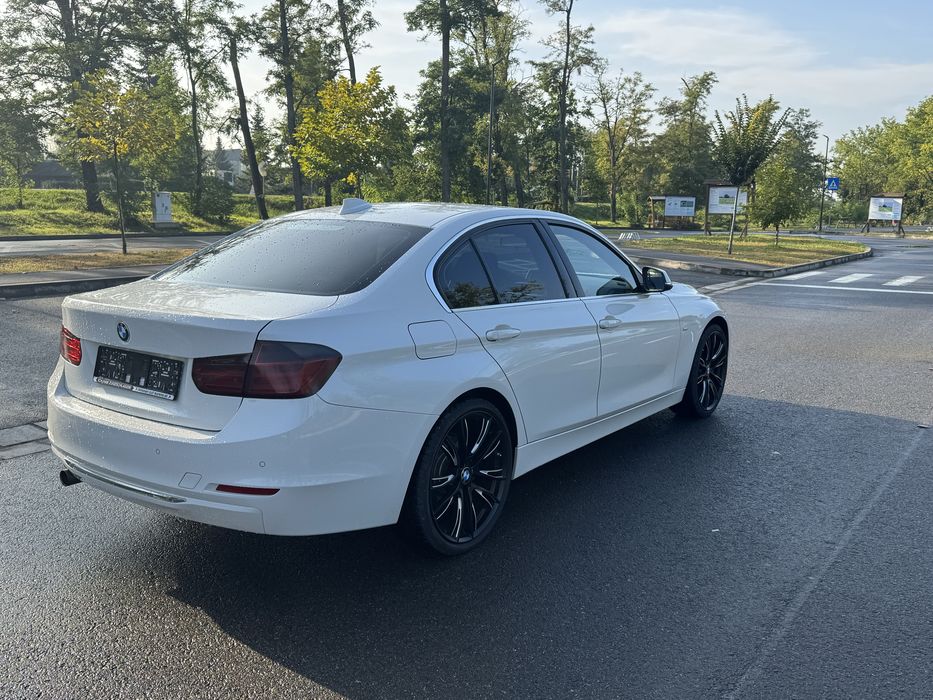 BMW 320d F30 Österreich-Paket Luxury Line