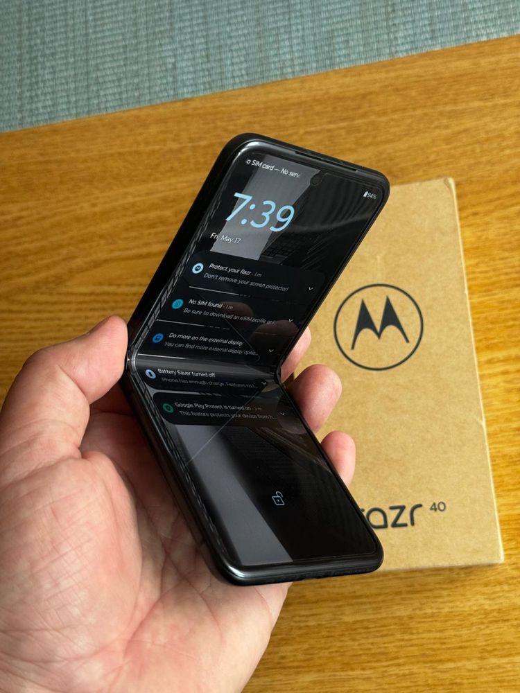 Motorola RAZR 40