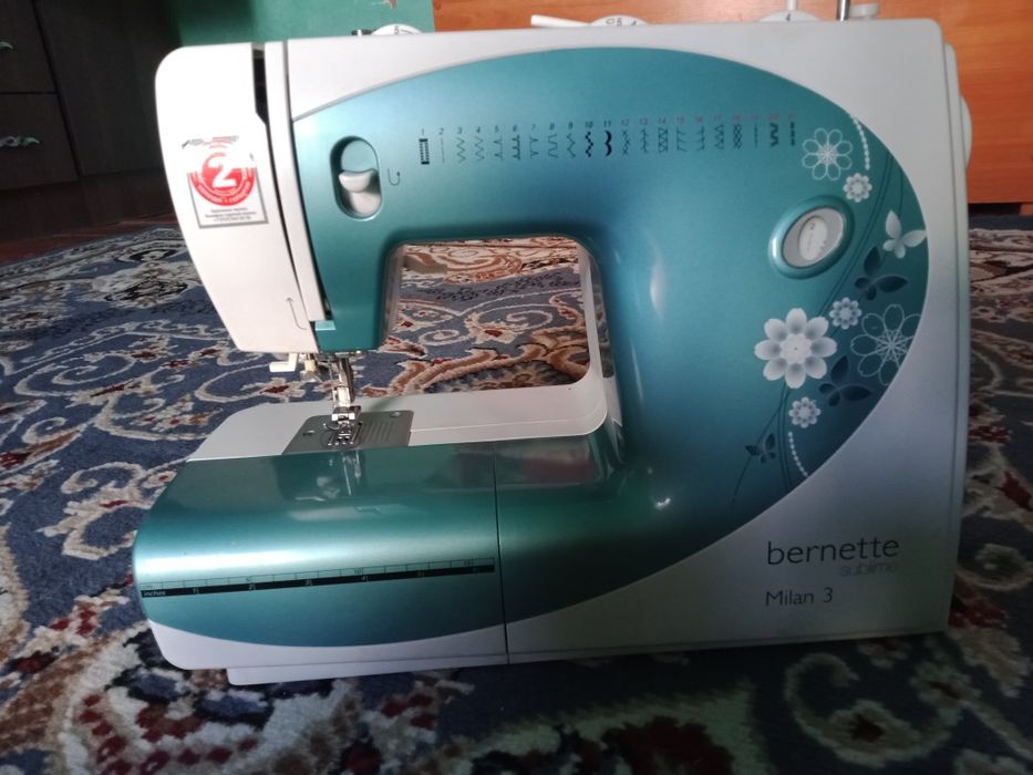 Продам швейную машину