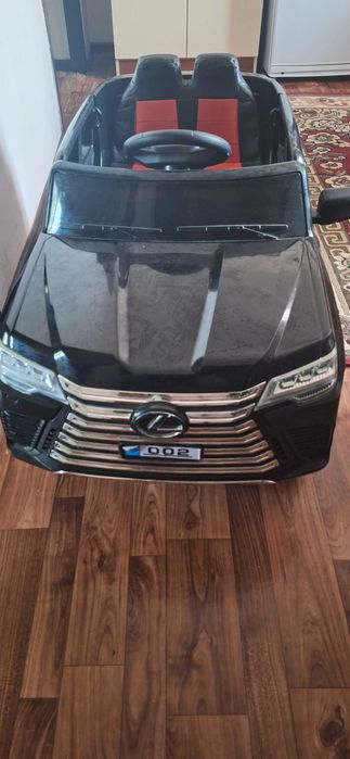 Продам машину детскую Lexus