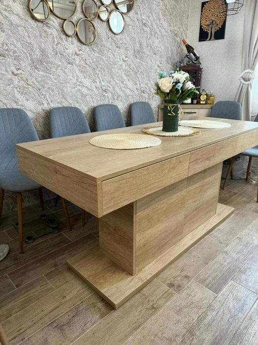 Дизайнерска трапезна маса – 170×65×77 см, масивна и стилна