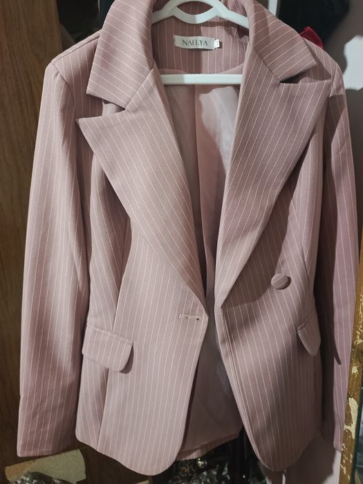 Kastyum+yubka.kuzgi mato qalin, astarli