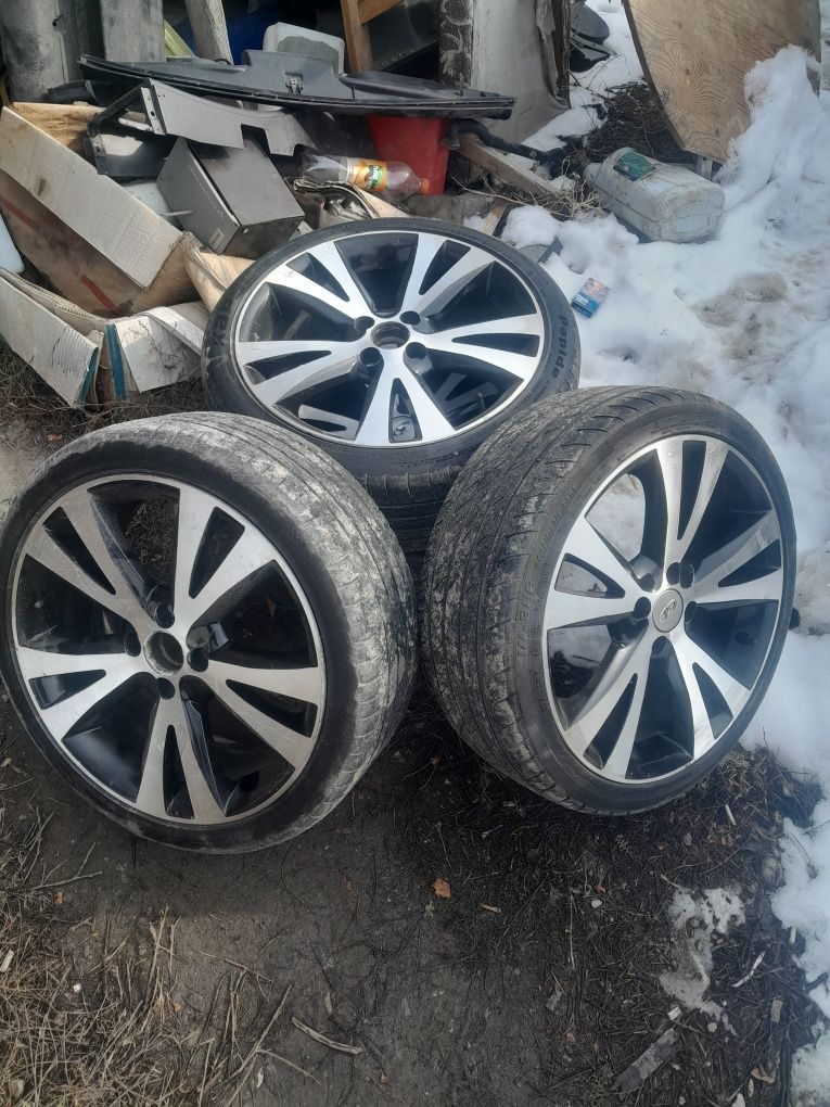 Калесаdtvhhgujggu