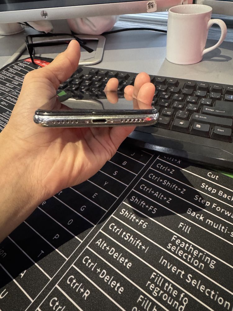Iphone x.