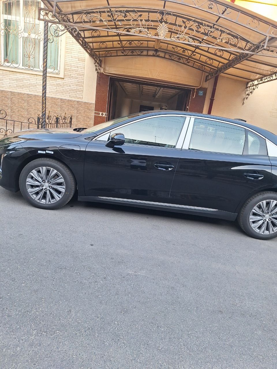 Hongqi eqm 5 2025 yengi 500taligi