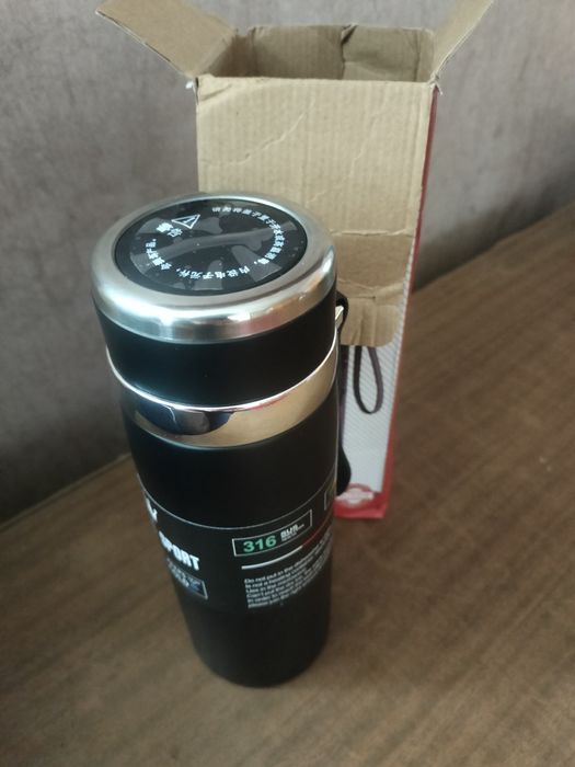 Продам термос с датчиком температуры 800мл
