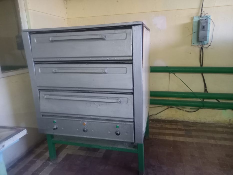 Продам оборудования тестомес, печи, оборудования для раскатки теста