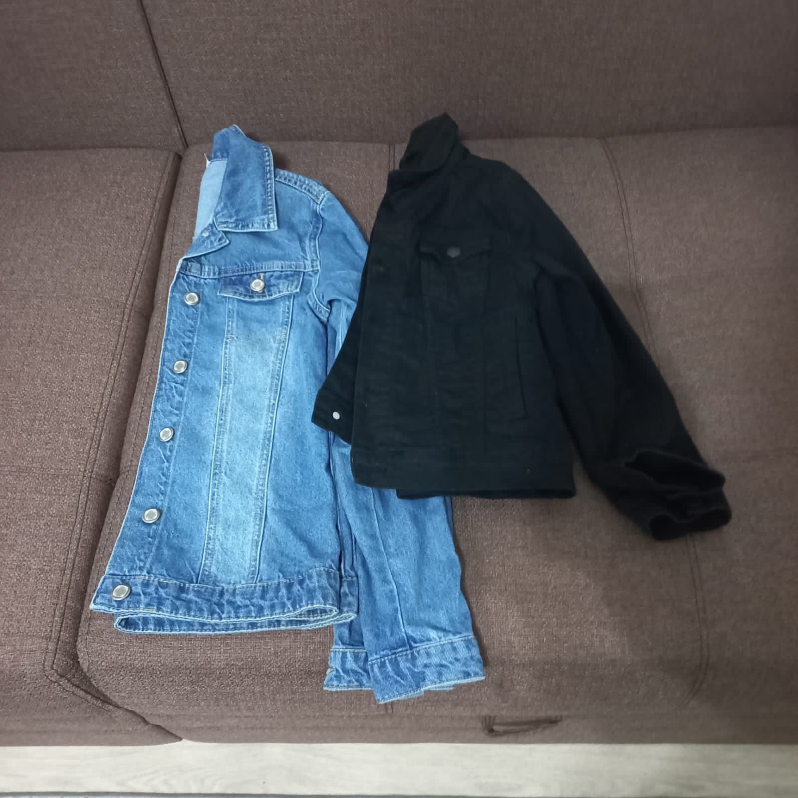 Джинсы и джинсовая куртка