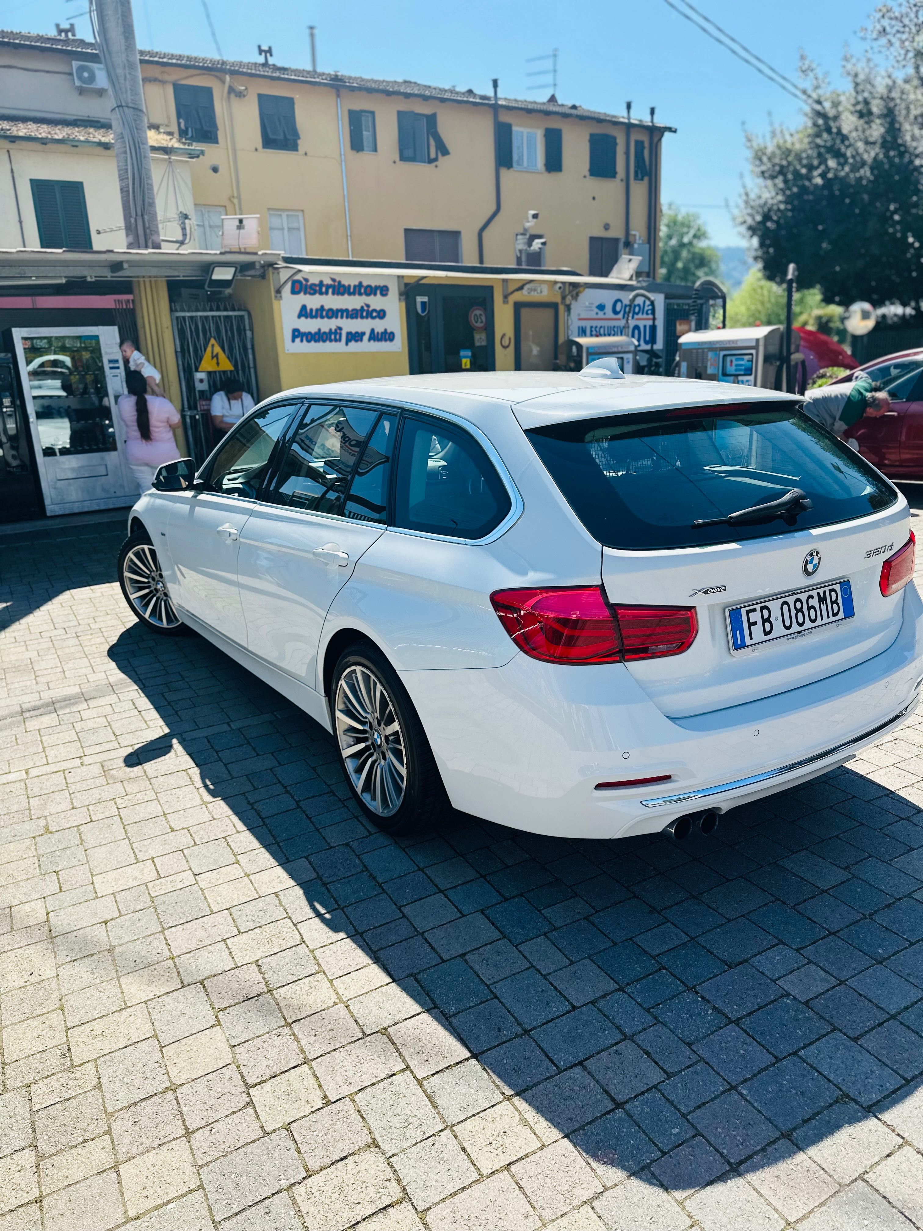 Vând BMW 320d luxury