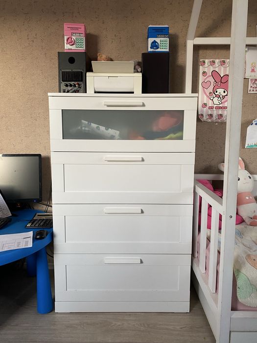 Продаю комод ИКЕА Бримнэс четырехсекционный