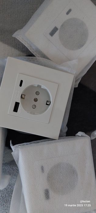 Priza cu usb si type c